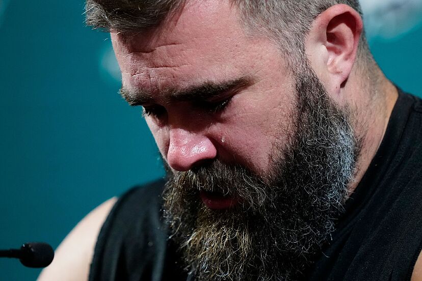 NFL stars react to Jason Kelce's teary retirement speech: best Eagles player ever